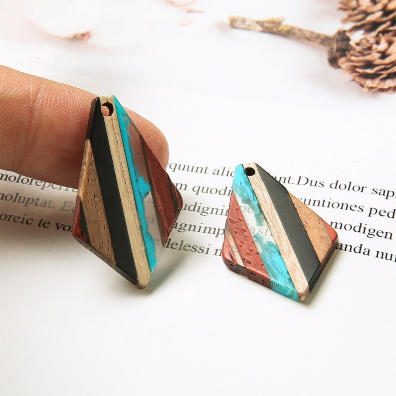4pcs Epoxy Resin Pendants, Diamond Translucent White Resin Findings, Wood and Resin Pendant, Color Blocked, Diamond Charm