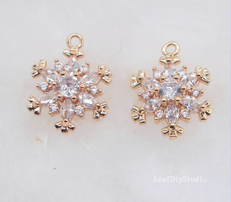 10pcs High-quality snowflakes CZ Pave Charm, 13mm Zircon snowflakes Pendant, Jewelry Making, Zircon snowflakes Material Craft Supplies