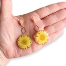 Daisy earrings, flower woman earrings, resin earrings, earrings with real flowers, stainless steel earrings, gifts for her