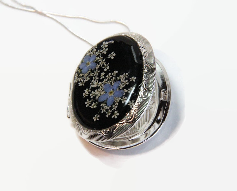 Pressed Flower Locket, Locket Necklace, Big Locket, Vintage Locket Necklace, Personalized Gift For Her, Photo Locket, Oval Locket