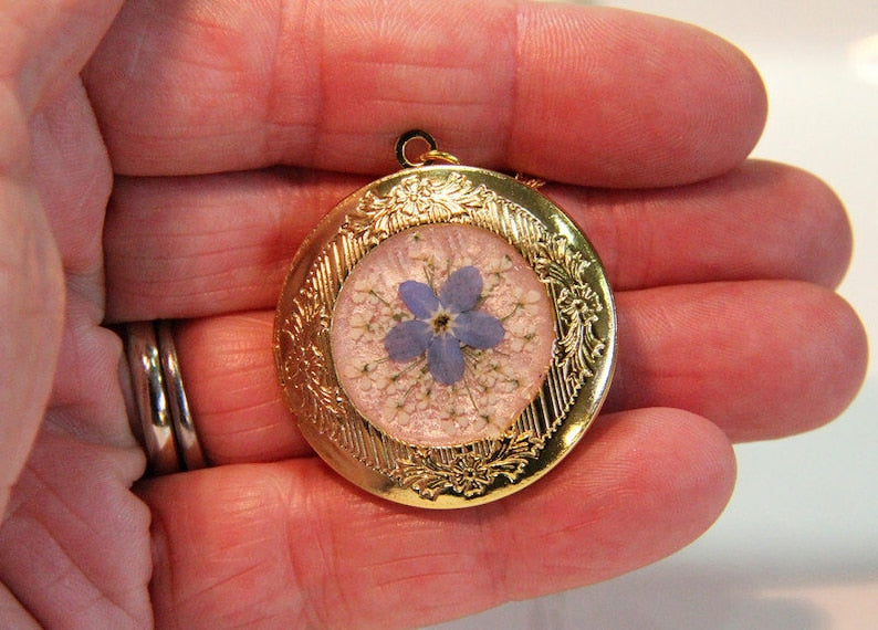 Pressed Flower Locket, Locket Necklace, Vintage Style Locket, Forget Me Not Necklace, Personalized Gift For Her, Photo Locket, Unique Gift