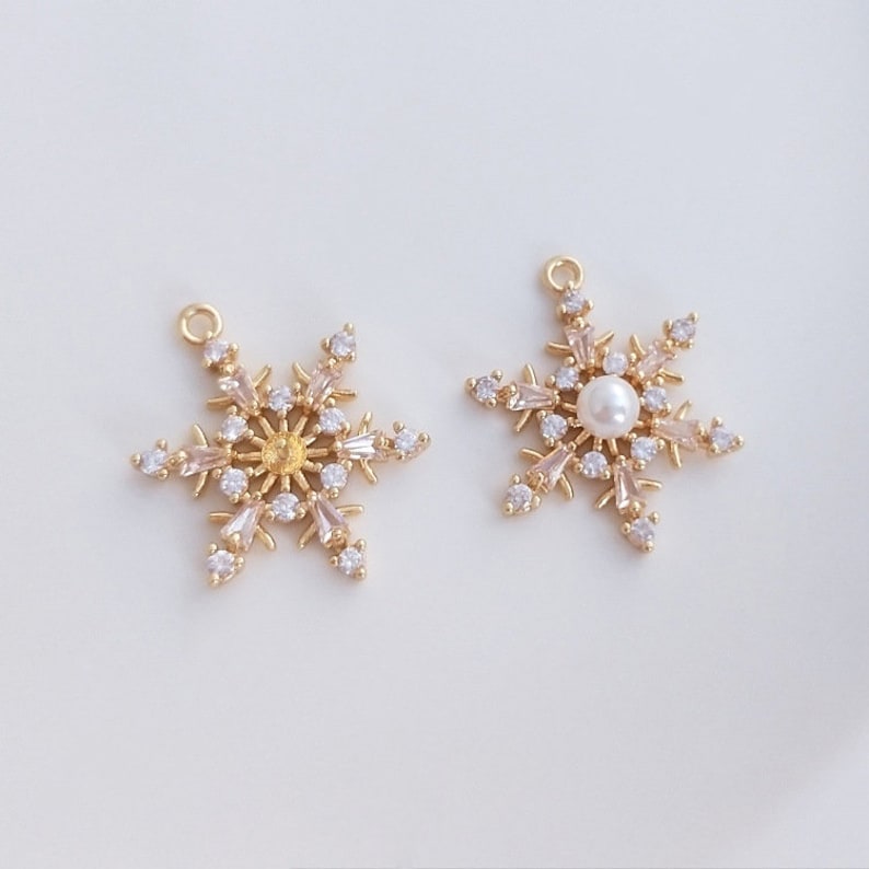 10pcs flower pearl trays, pearl settings, CZ Pave Charm, CZ Zircon snowflake Pendant Charm, Jewelry Making