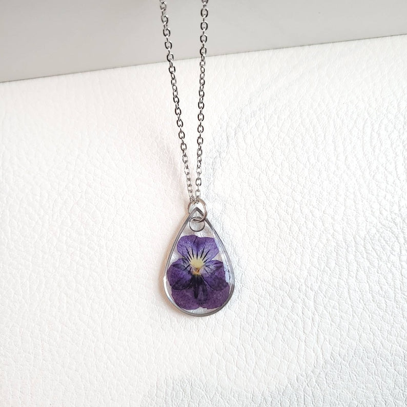 Violet Necklace, February Birth Flower Necklace, Pansy Flower Necklace, Pressed Flower Necklace, Dried Flower Jewelry, Birthday Gift for her