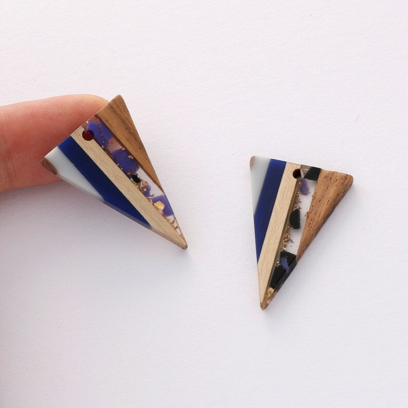 4pcs Epoxy Resin Pendants, Triangle Translucent Blue Resin Findings, Wood and Resin Pendant, Color Blocked, Diamond Charm