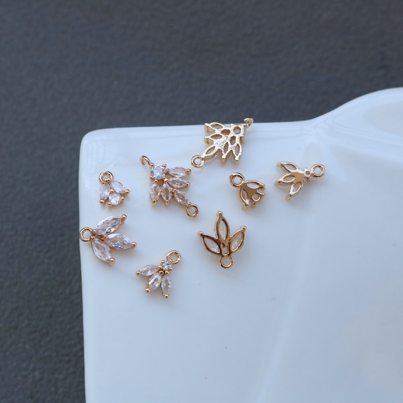 10pcs flower Zirconia Connecto Charm Pedant , CZ Pave flower Pendant, Rhinestone Charm
