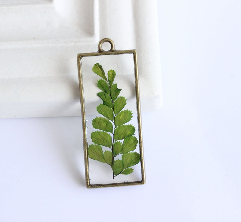 1pcs Handmade Resin Leaves pressed flower pendant necklace