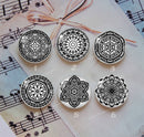 Handmade Round Photo Glass Cabochon Pattern 1022
