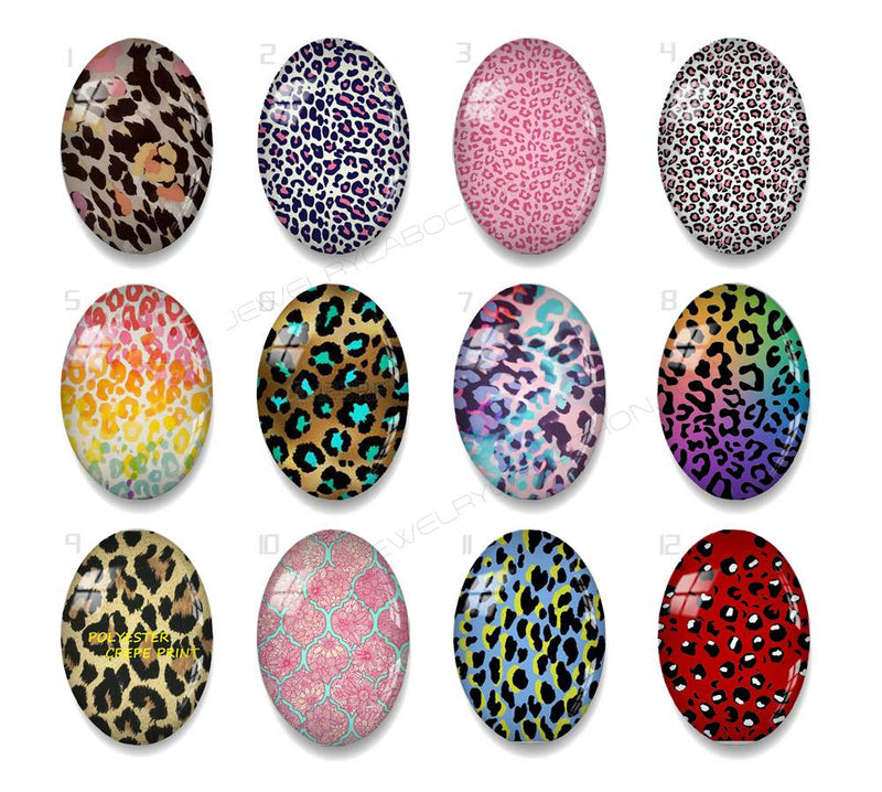 Handmade oval Photo Glass Cabochons Streaks A677