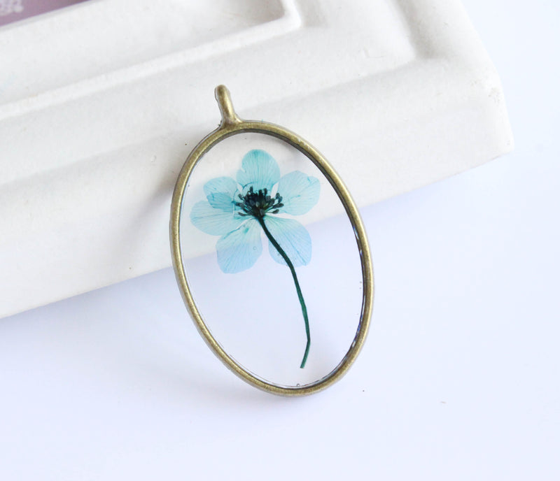 1pcs  Handmade Resin Little blue flower jewelry, pressed flower pendant necklace