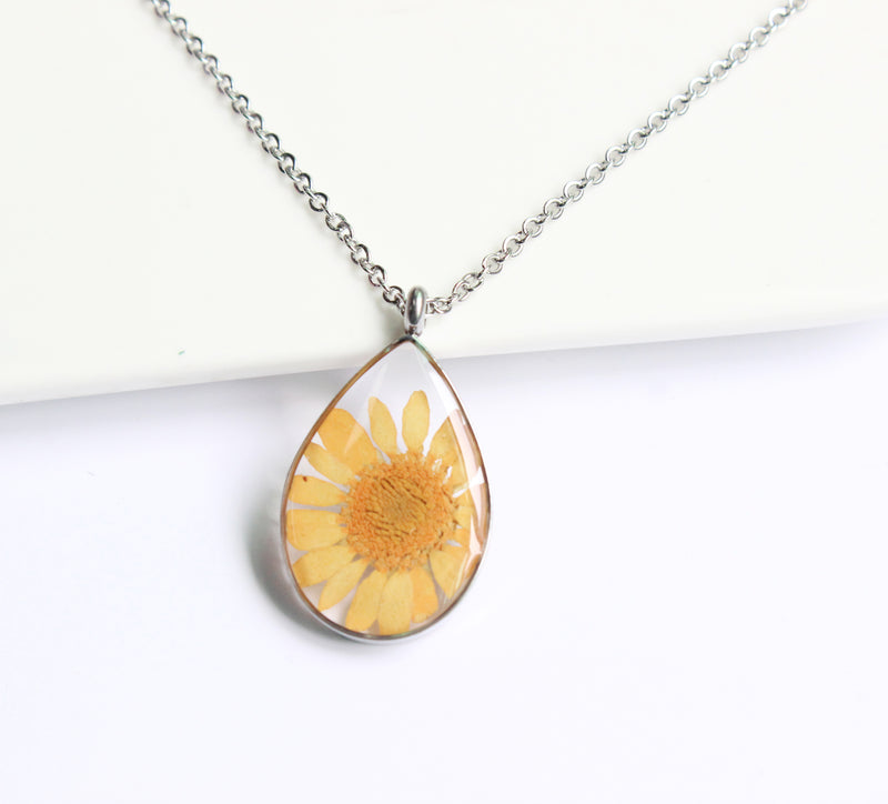 1pcs Handmade flower jewelry,Orange chrysanthemum teardrop pressed flower pendant necklace