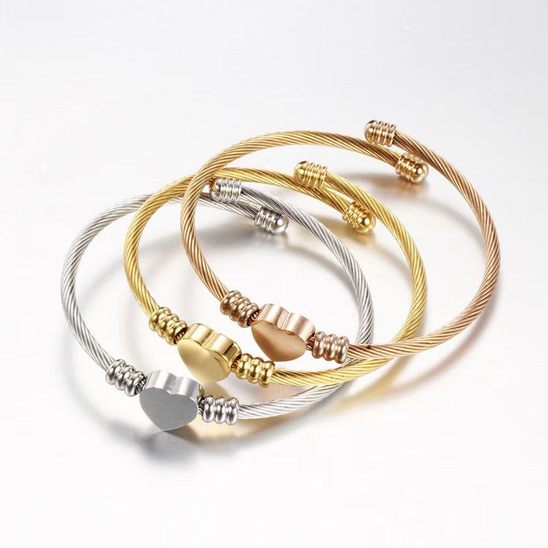 Three-color stainless steel wire braided bracelet, heart-shaped bracelet, stainless steel vacuum electroplating chain all-match non-fading
